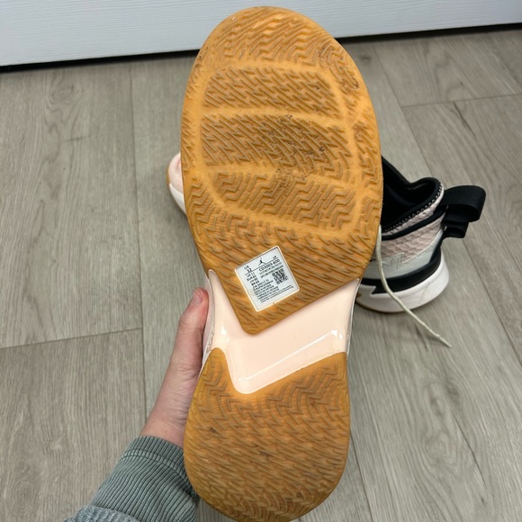 Jordan Why Not Zer0.3 Washed Coral Colorway Sneakers - Picture 6 of 7